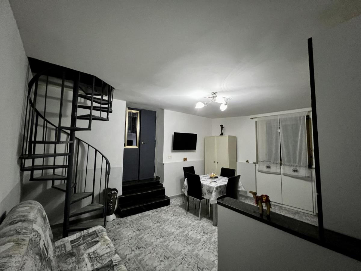 Willa Centro Storico Family Flat Neapol Zewnętrze zdjęcie